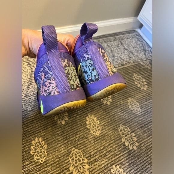 2018 PG 2 'Mamba Mentality Nike Basketball Shoe Size 8 - Picture 2 of 7